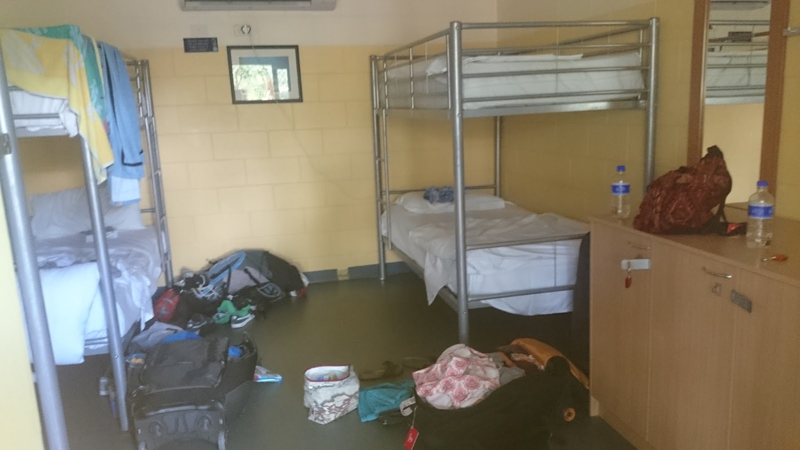 two-bunk-beds-in-yha-cairns-hostel-dorm