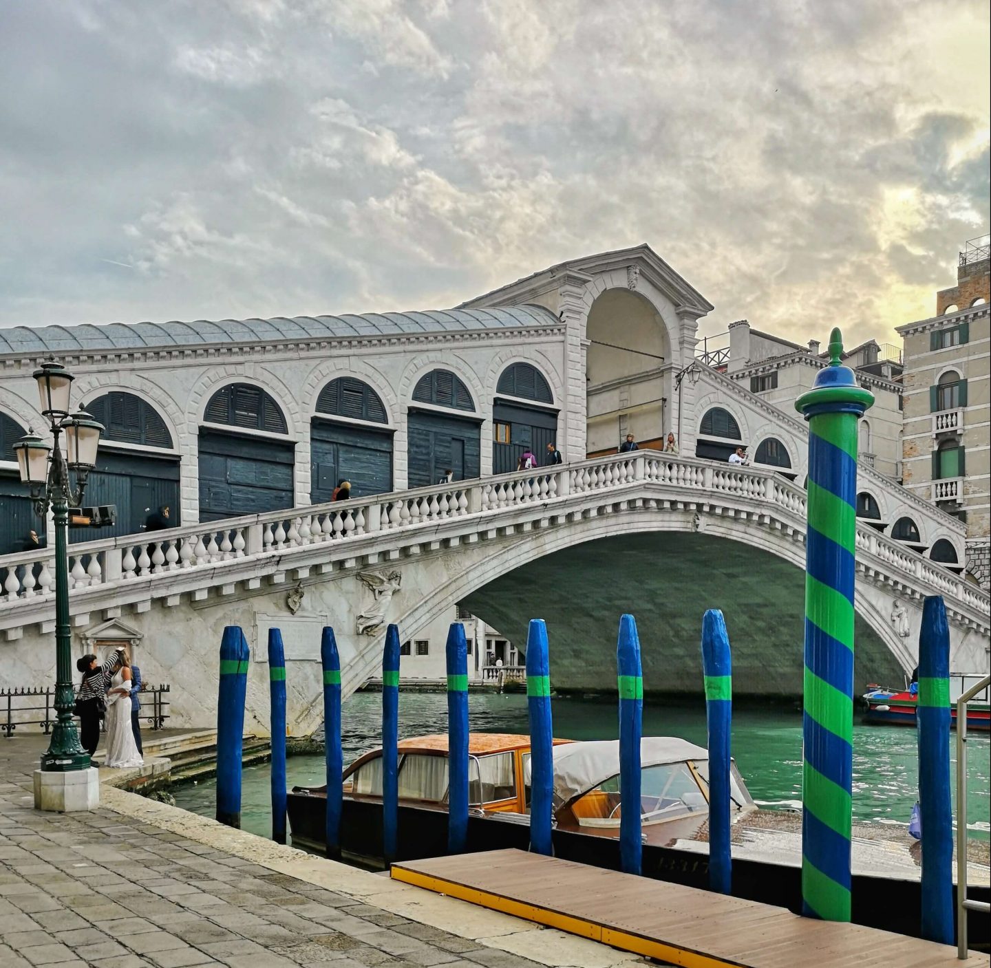 New Shades of Hippy - Anneka Nicholls - travel blog and green living - 24 hours in Venice, Italy - Rialto Bridge, Venice